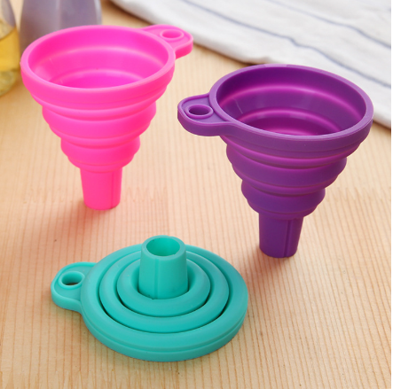 Collapsible silicone funnel